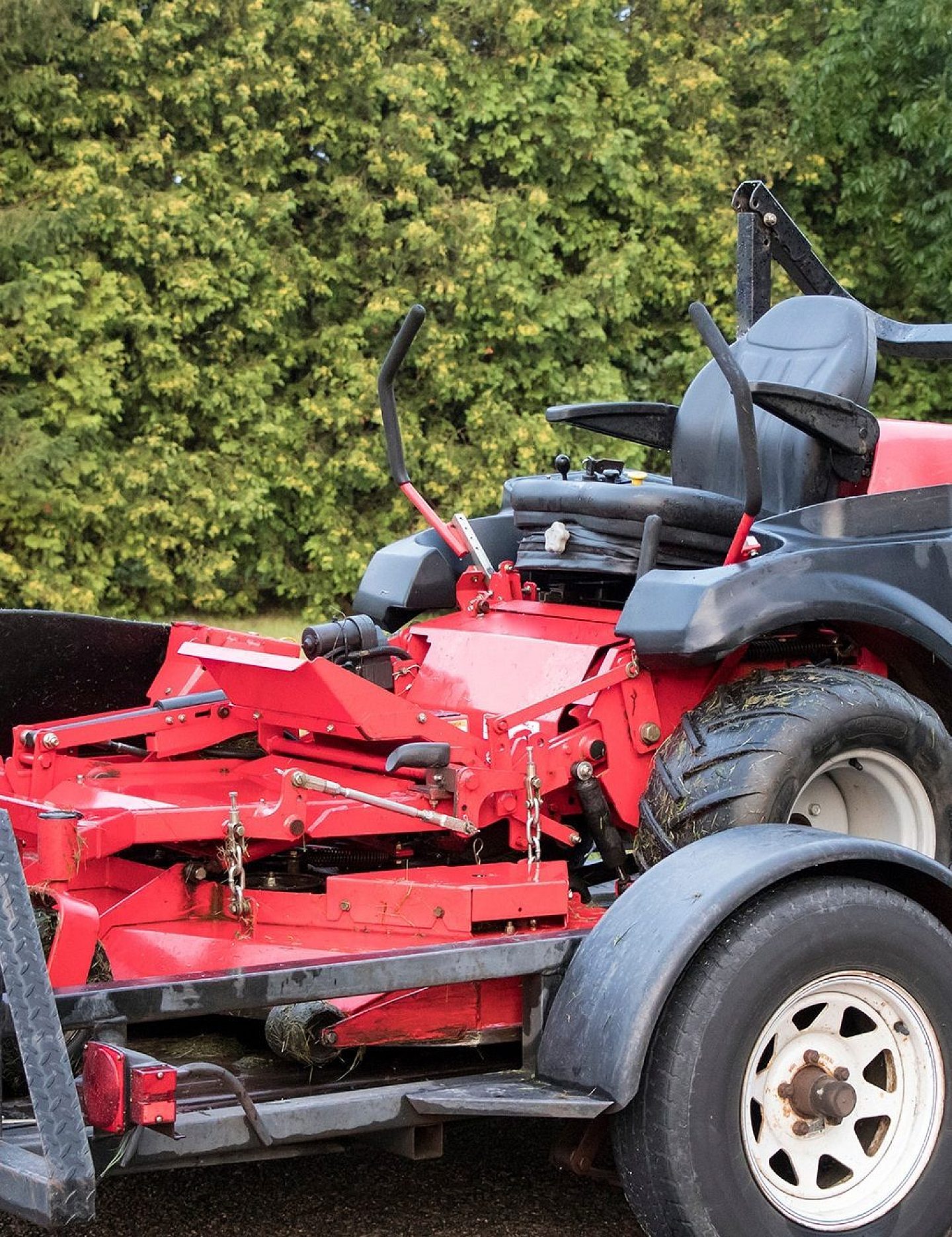 Lawnmower_1000x1300_202607