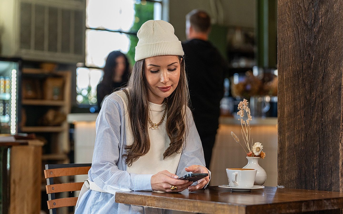MobileBanking_1600x1000_202607
